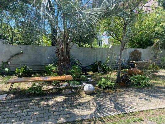 Guesthouse Family Batumi Zewnętrze zdjęcie
